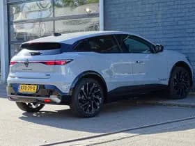 Renault Mégane E-Tech thumbnail 2