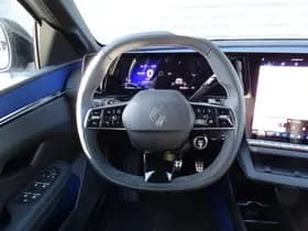 Renault Mégane E-Tech thumbnail 17