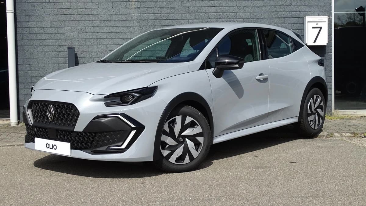 Renault Clio — foto 1