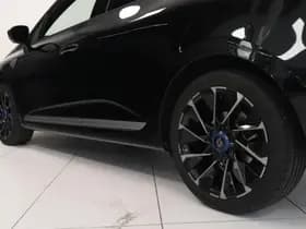 Renault Clio thumbnail 18
