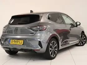 Renault Clio thumbnail 2