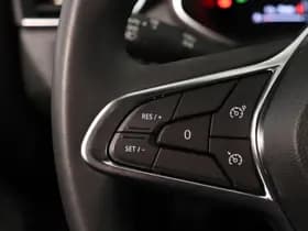 Renault Clio thumbnail 21