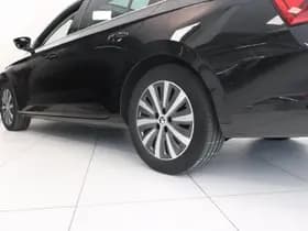 Škoda Superb thumbnail 16