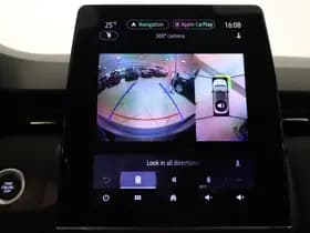 Renault Clio thumbnail 9