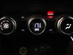 Renault Clio thumbnail 10