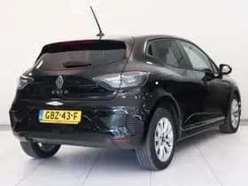Renault Clio thumbnail 2