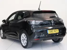 Renault Clio thumbnail 6