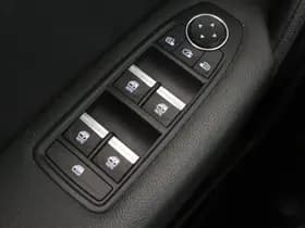 Renault Captur thumbnail 18
