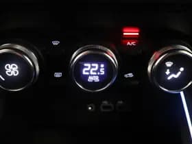 Renault Clio thumbnail 12