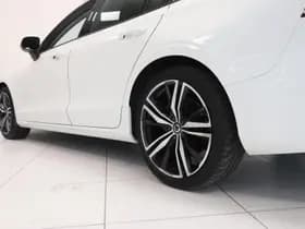 Volvo V60 thumbnail 15