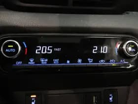 Toyota Yaris thumbnail 13