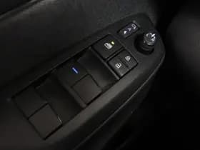 Toyota Yaris thumbnail 21
