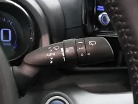 Toyota Yaris thumbnail 35