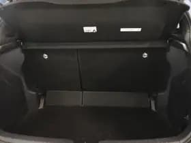 Toyota Yaris thumbnail 9