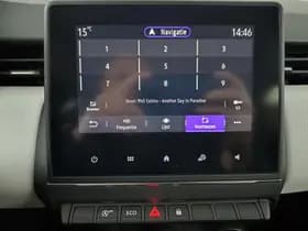 Renault Clio thumbnail 25