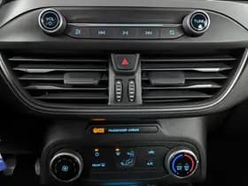 Ford Focus thumbnail 11