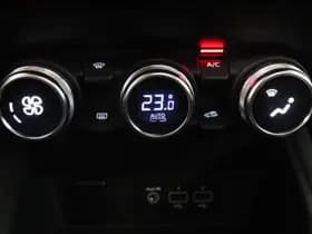 Renault Captur thumbnail 32