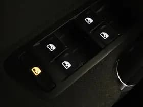 Volkswagen Golf thumbnail 20