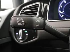 Volkswagen Golf thumbnail 36