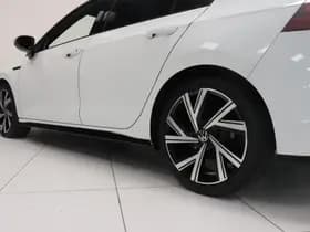 Volkswagen Golf thumbnail 28