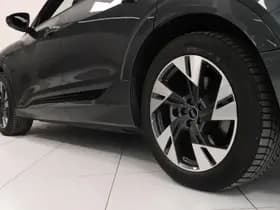 Audi Q8 e-tron thumbnail 17