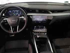Audi Q8 e-tron thumbnail 3
