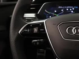 Audi Q8 e-tron thumbnail 22