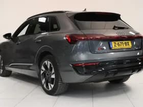 Audi Q8 e-tron thumbnail 7