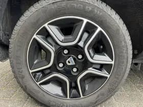 Dacia Spring thumbnail 28