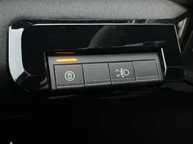 Nissan Micra thumbnail 32