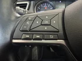 Nissan Qashqai thumbnail 24