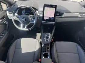 Renault Captur thumbnail 3