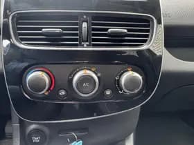 Renault Clio thumbnail 12