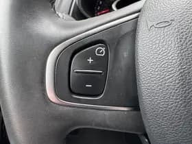 Renault Clio thumbnail 19