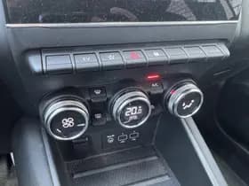 Renault Captur thumbnail 20