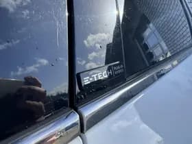 Renault Captur thumbnail 38