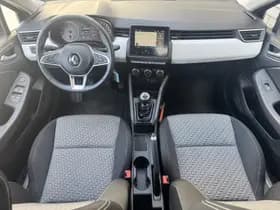 Renault Clio thumbnail 3