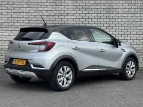Renault Captur thumbnail 2