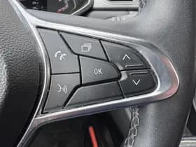 Renault Captur thumbnail 25