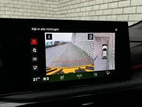 Renault Clio thumbnail 12