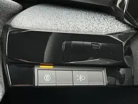 Renault Clio thumbnail 36