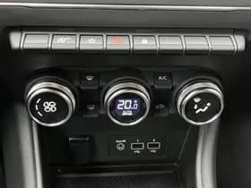 Renault Captur thumbnail 14