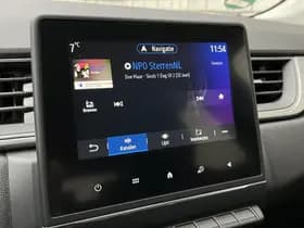Renault Captur thumbnail 38