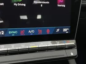 Renault Mégane E-Tech thumbnail 8