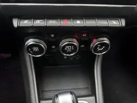 Renault Captur thumbnail 11