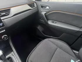 Renault Captur thumbnail 28