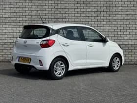 Hyundai i10 thumbnail 2