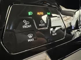 Volkswagen Golf thumbnail 21