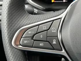 Renault Captur thumbnail 23