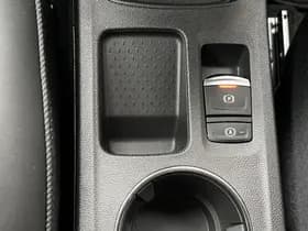 Renault Captur thumbnail 38